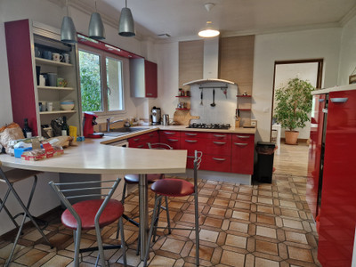 French property for sale in Saint-Junien, Haute-Vienne - €320,000 - photo 2