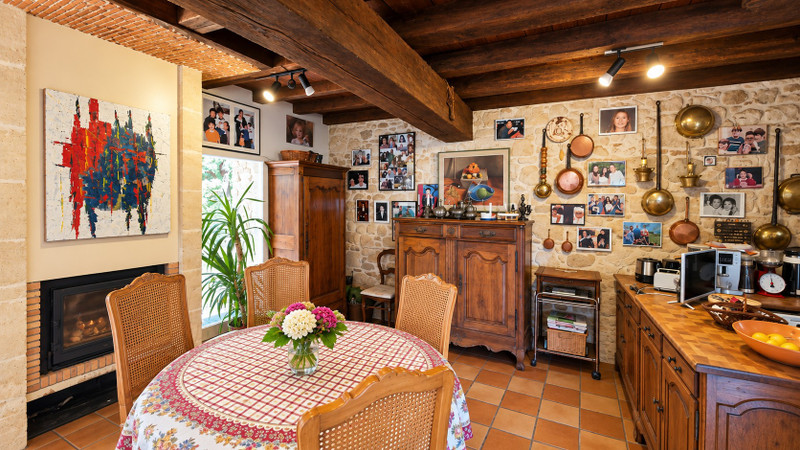 French property for sale in Savignac-de-l'Isle, Gironde - €477,000 - photo 3