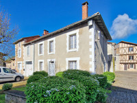 Maison à vendre à Manot, Charente - 99.000 € - photo 1