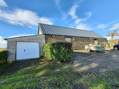 French property for sale in Cléden-Poher, Finistère - €150,000 - photo 2