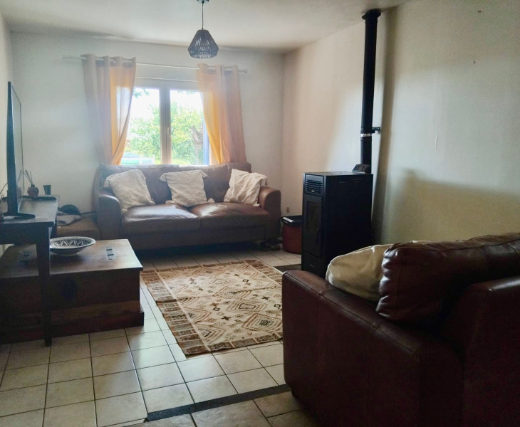 French property for sale in Saint-Dizant-du-Gua, Charente-Maritime - €267,500 - photo 9