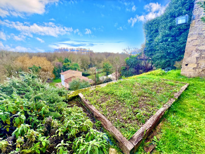French property for sale in Pons, Charente-Maritime - €299,995 - photo 9