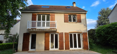 Maison à vendre à Chambourcy, Yvelines, Île-de-France, avec Leggett Immobilier