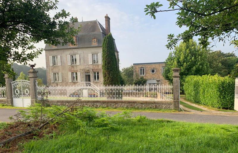 Maison à vendre à Vire Normandie, Calvados - 349 800 € - photo 1