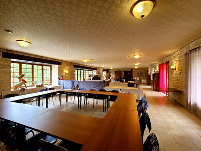 French property for sale in Condac, Charente - €689,000 - photo 7