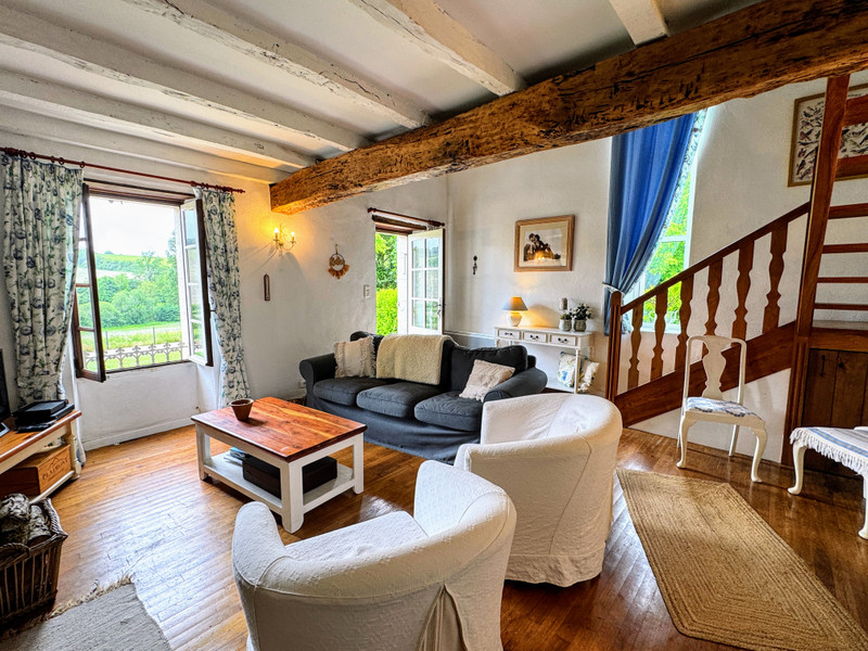 French property for sale in Juignac, Charente - €270,000 - photo 4