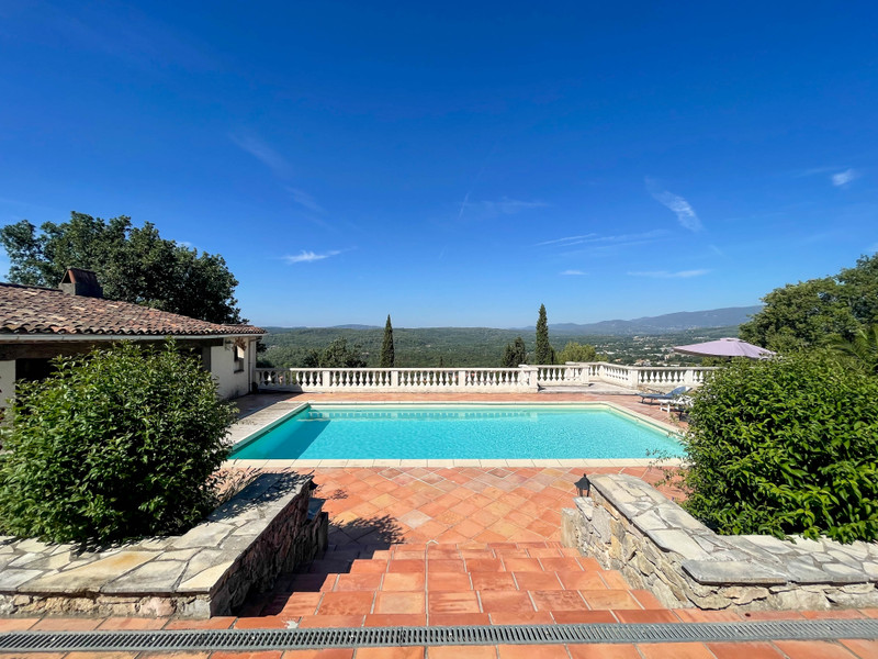 French property for sale in Montauroux, Var - &#8364;760,000 - photo 2