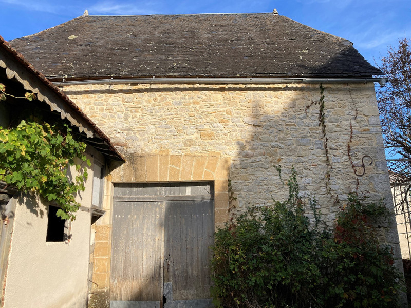 French property for sale in Catus, Lot - €595,000 - photo 2