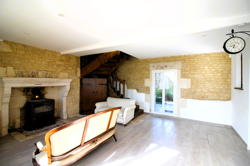 French property for sale in Lonnes, Charente - €224,700 - photo 2