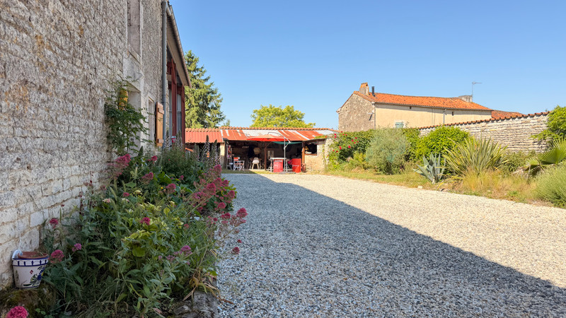 French property for sale in Bessé, Charente - €395,500 - photo 7