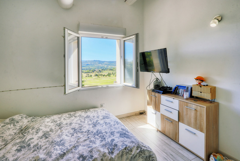 French property for sale in Villars, Vaucluse - €450,000 - photo 6