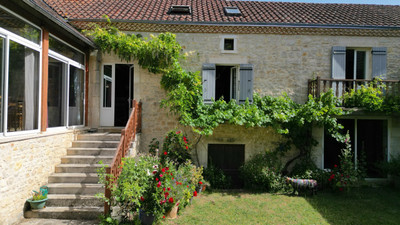 French property for sale in Cubjac-Auvézère-Val d'Ans, Dordogne - €349,900 - photo 2