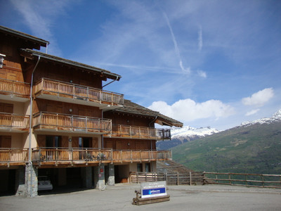 Maison à vendre à La Plagne Tarentaise, Savoie, Rhône-Alpes, avec Leggett Immobilier