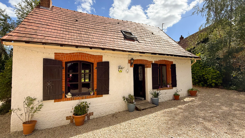 French property for sale in Le Chalard, Haute-Vienne - €399,000 - photo 1
