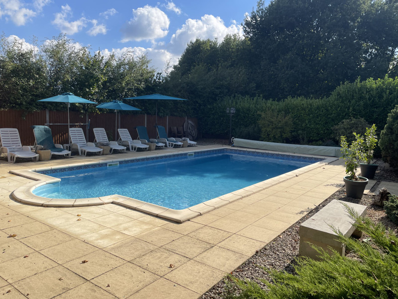 French property for sale in Lorigné, Deux-Sèvres - €445,000 - photo 4