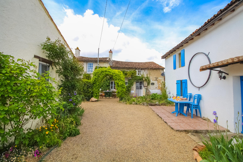 French property for sale in Loretz-d'Argenton, Deux-Sèvres - €61,600 - photo 9