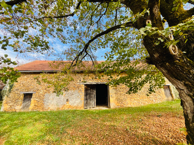 French property for sale in Aubas, Dordogne - €150,000 - photo 2