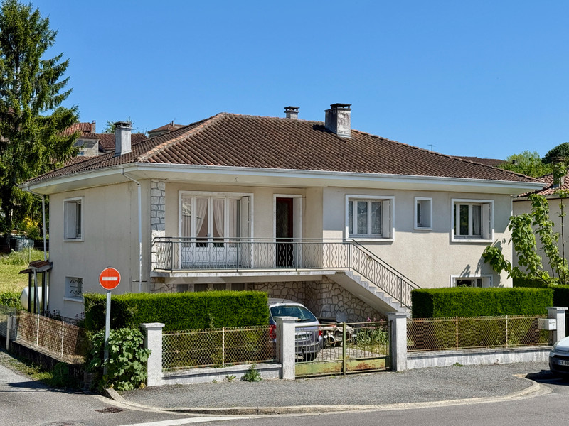 Maison à vendre à Montmoreau, Charente - 147.150 € - photo 1