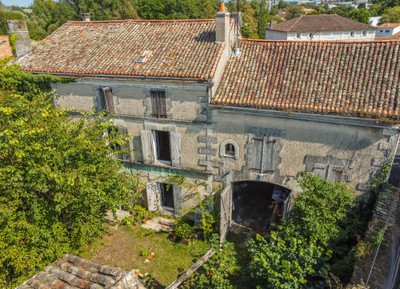 French property for sale in Gond-Pontouvre, Charente - €185,000 - photo 5