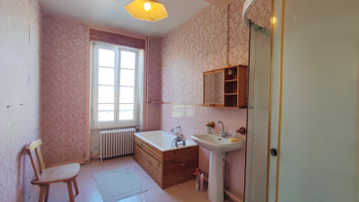 French property for sale in Isigny-sur-Mer, Calvados - €236,990 - photo 3