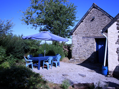 French property for sale in Plonévez-du-Faou, Finistère - €119,900 - photo 11