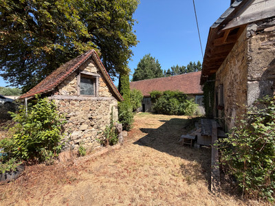 Maison à vendre à Saint-Cyr-les-Champagnes, Dordogne, Aquitaine, avec Leggett Immobilier