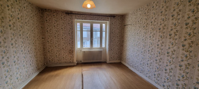 French property for sale in Chassenon, Charente - €100,000 - photo 4