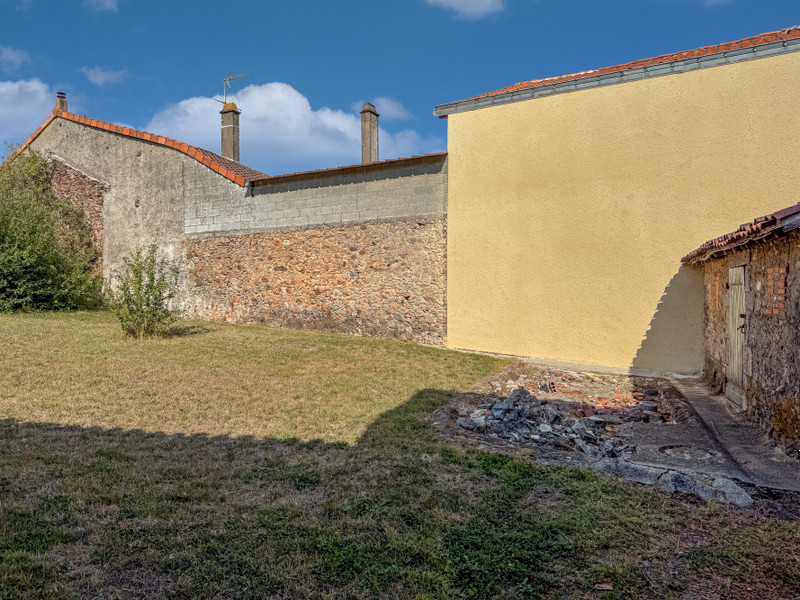French property for sale in L'Absie, Deux-Sèvres - €136,250 - photo 14