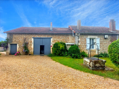 French property for sale in Marthon, Charente - €199,020 - photo 9