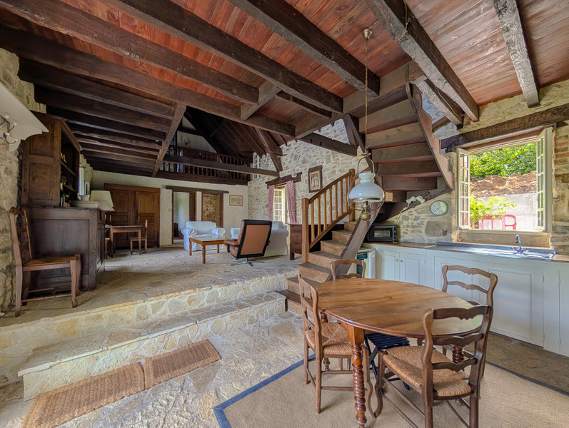French property for sale in Juillac, Corrèze - €191,000 - photo 4