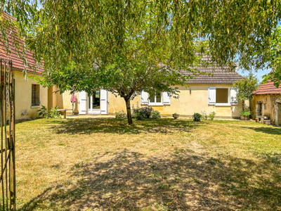 French property for sale in Lacropte, Dordogne - €312,000 - photo 2