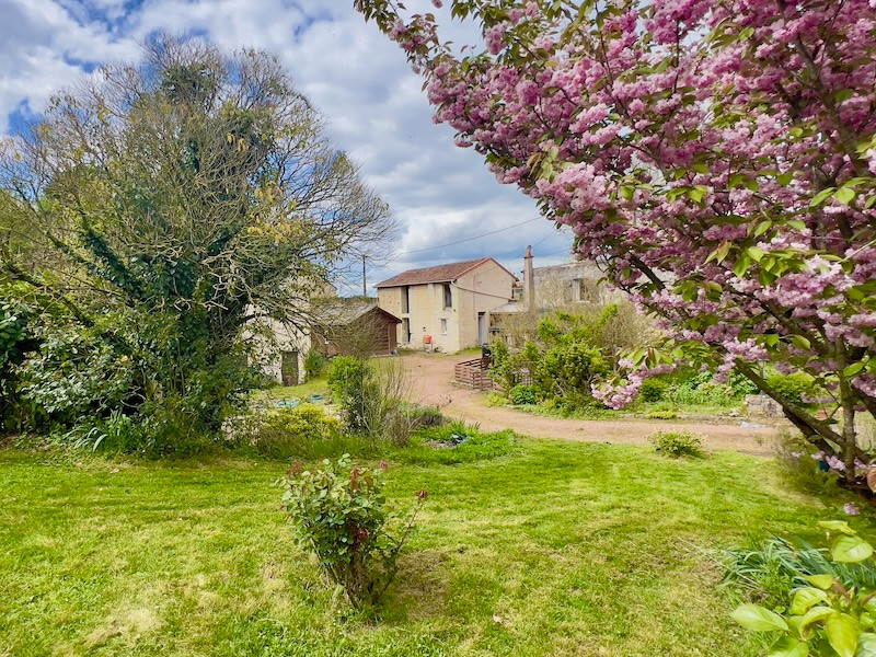 French property for sale in Loudun, Vienne - €74,900 - photo 2