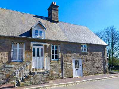 Maison à vendre à Sourdeval, Manche, Basse-Normandie, avec Leggett Immobilier