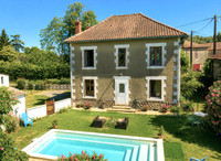 Propriété à vendre à Pleuville, Charente - 179 000 € - photo n°1