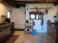 Maison à vendre à Pleuville, Charente - 251.450 € - photo 4