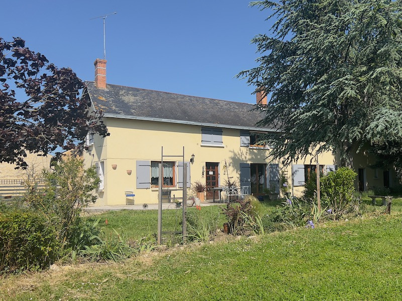 House for sale in Moncontour Vienne Beautiful three bedroom stone