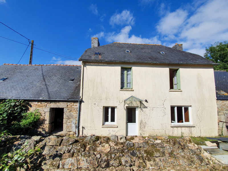 French property for sale in Rostrenen, Côtes-d'Armor - photo 2