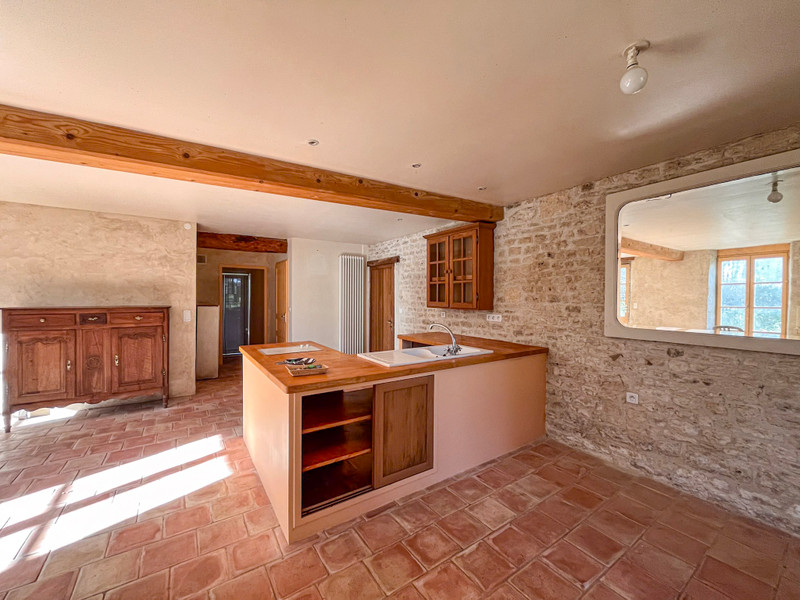 French property for sale in Marsais, Charente-Maritime - €267,500 - photo 0