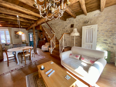 Maison à vendre à Vayres, Haute-Vienne, Limousin, avec Leggett Immobilier
