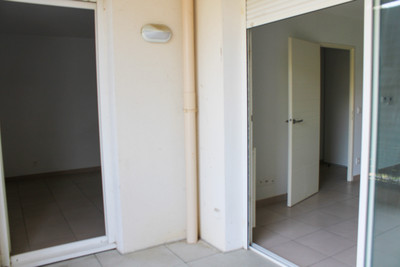 French property for sale in Hyères, Var - €159,000 - photo 8