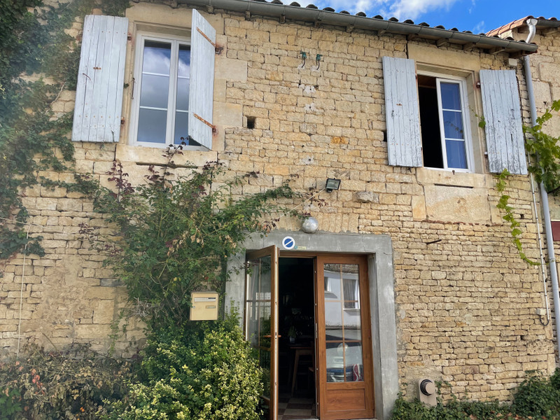 French property for sale in Brioux-sur-Boutonne, Deux-Sèvres - €335,700 - photo 8