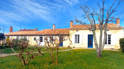 French property for sale in Queyrac, Gironde - €420,000 - photo 8