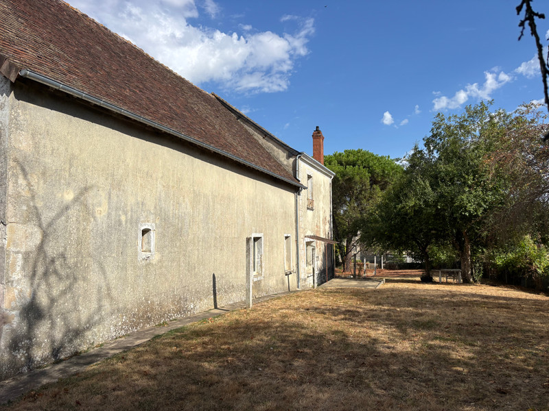 French property for sale in Vezot, Sarthe - €137,000 - photo 8