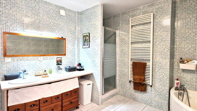 French property for sale in Cruzy, Hérault - €154,000 - photo 8