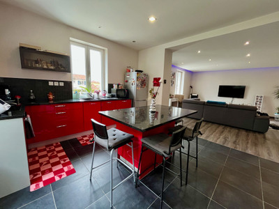 Maison à vendre à Montrond-les-Bains, Loire, Rhône-Alpes, avec Leggett Immobilier